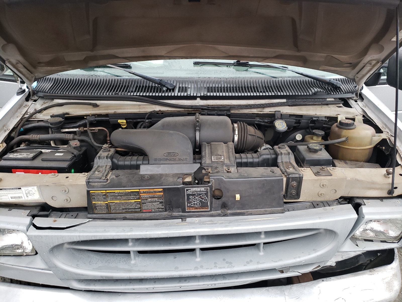 1FTRE1428WHB92112 1998 Ford Econoline E150 Van