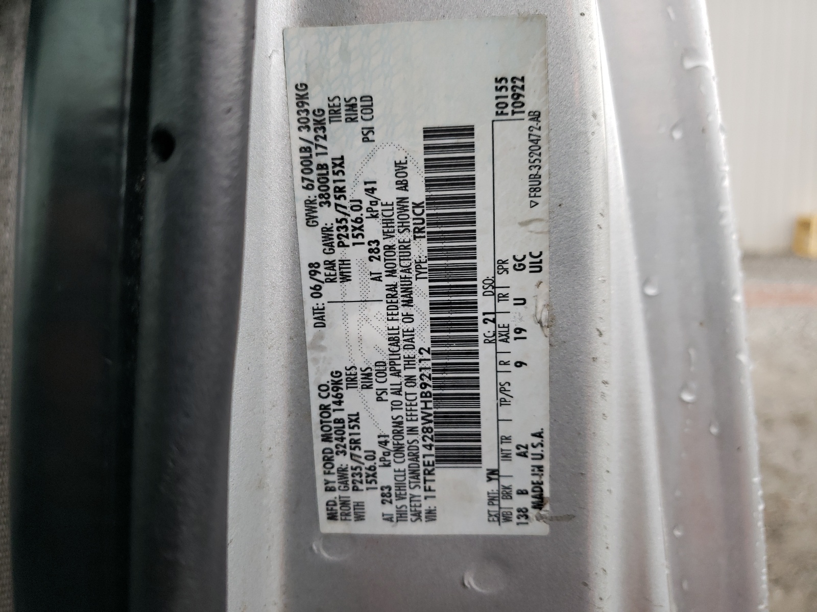 1FTRE1428WHB92112 1998 Ford Econoline E150 Van