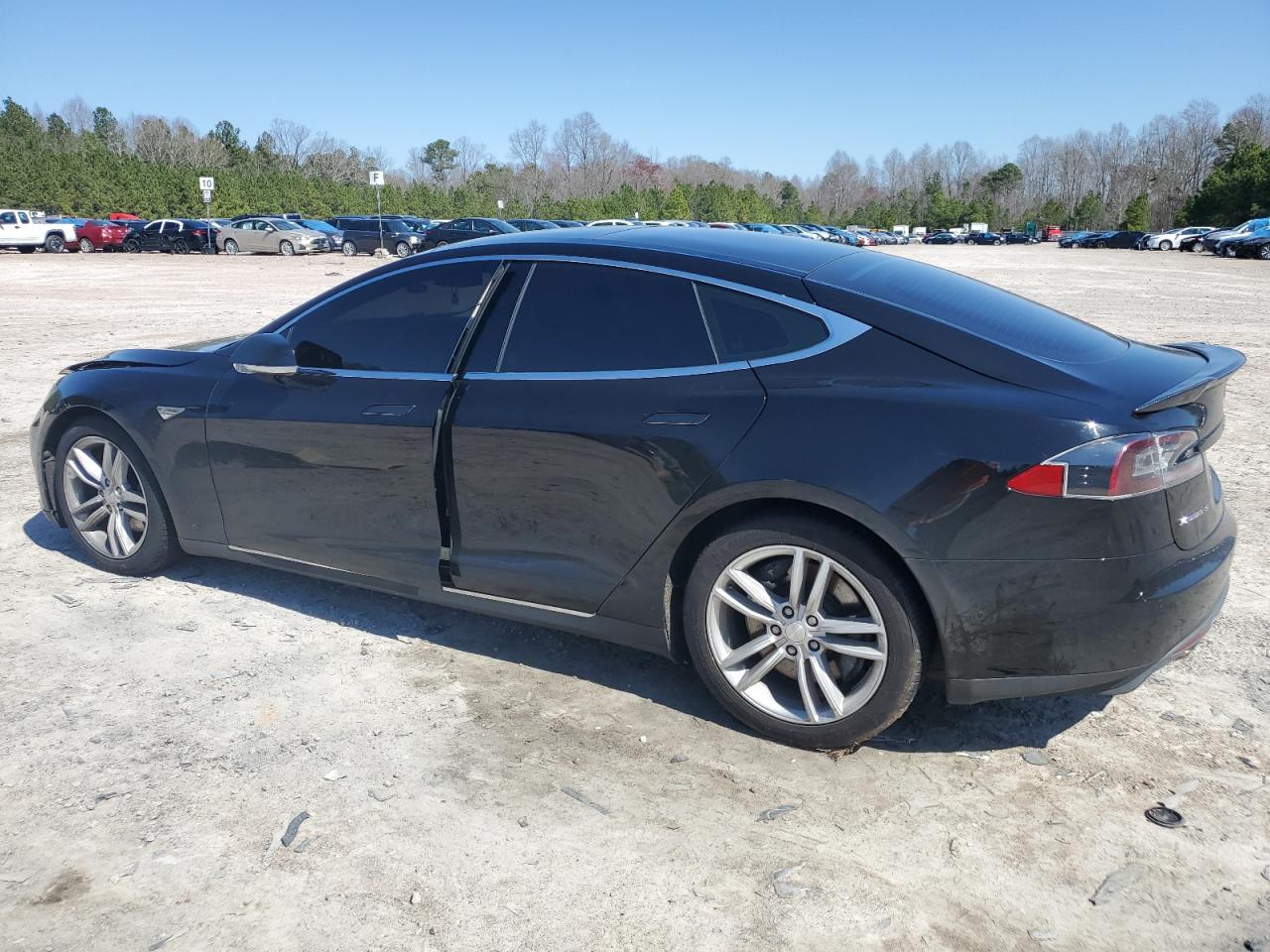 2015 Tesla Model S 70D VIN: 5YJSA1S27FF098948 Lot: 46345534