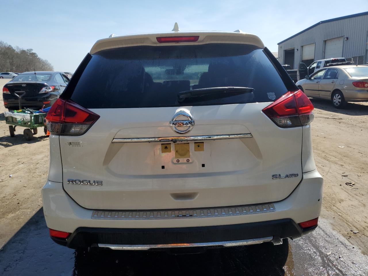 2018 Nissan Rogue S VIN: JN8AT2MV4JW311995 Lot: 46790644