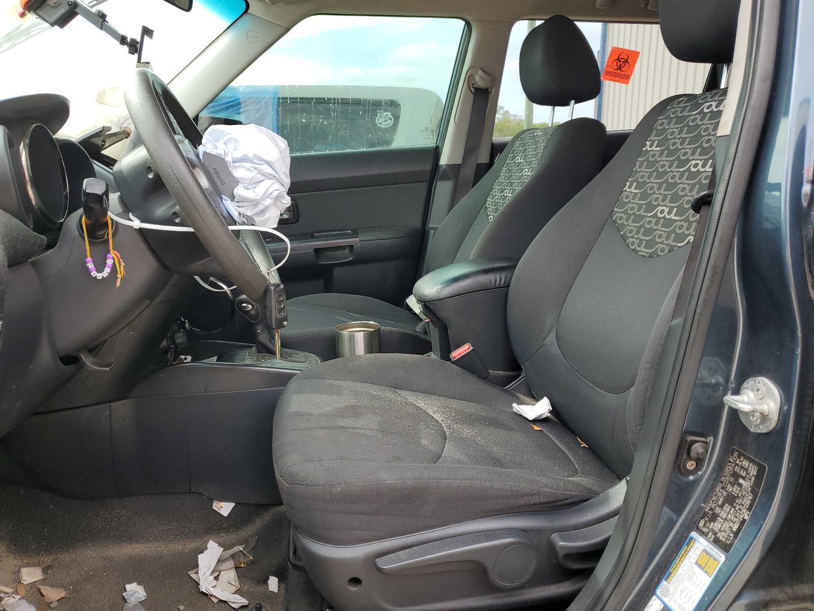 KNDJT2A21B7239767 2011 Kia Soul +