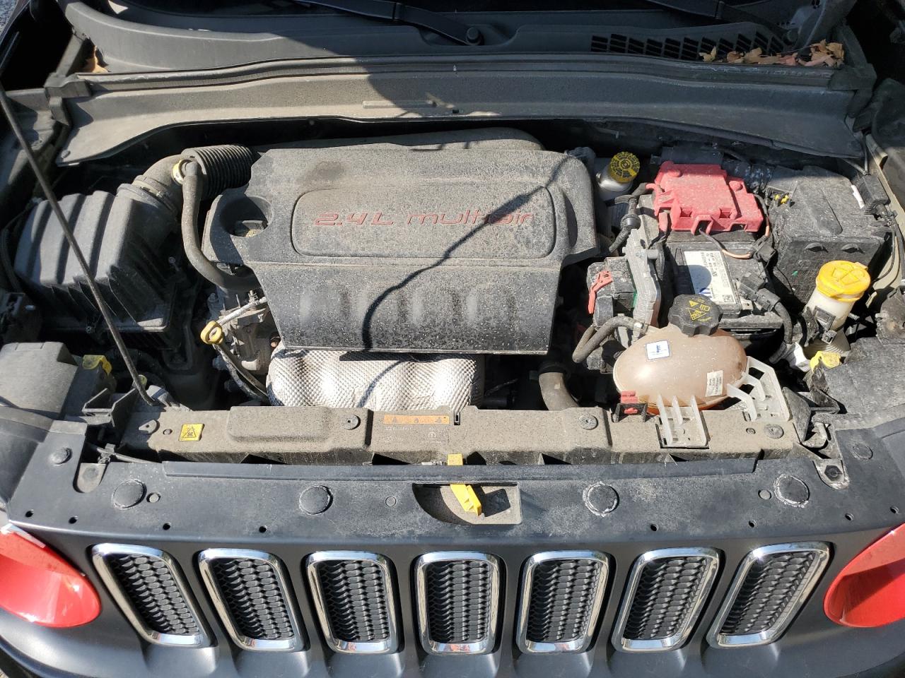 ZACCJABB8JPJ06963 2018 Jeep Renegade Latitude