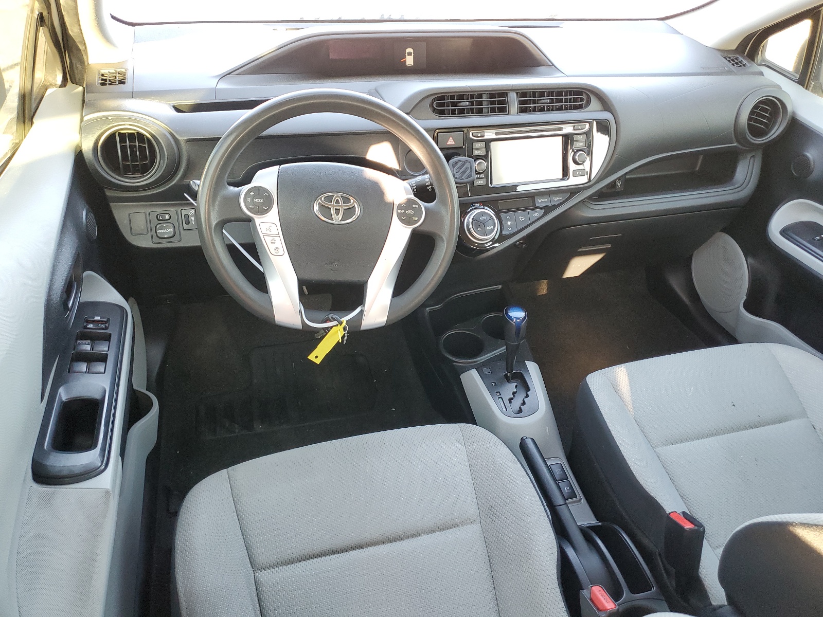 2014 Toyota Prius C vin: JTDKDTB35E1071797