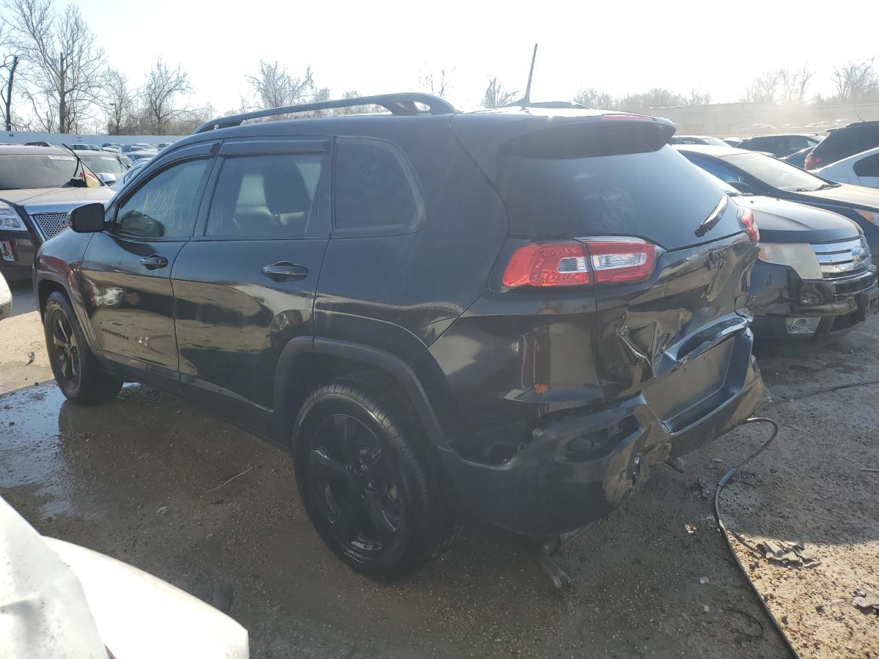 2016 Jeep Cherokee Latitude VIN: 1C4PJMCS3GW102996 Lot: 43041524