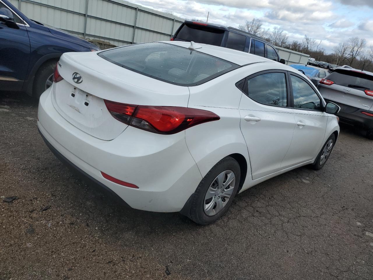 2016 Hyundai Elantra Se VIN: 5NPDH4AE4GH775040 Lot: 48268434