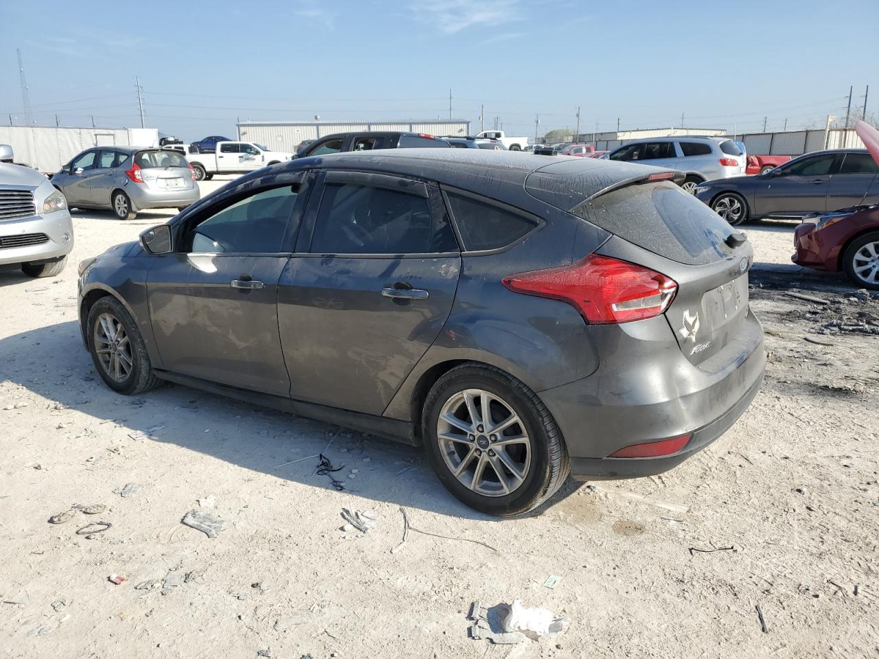 1FADP3K27FL307899 2015 FORD FOCUS - Image 2