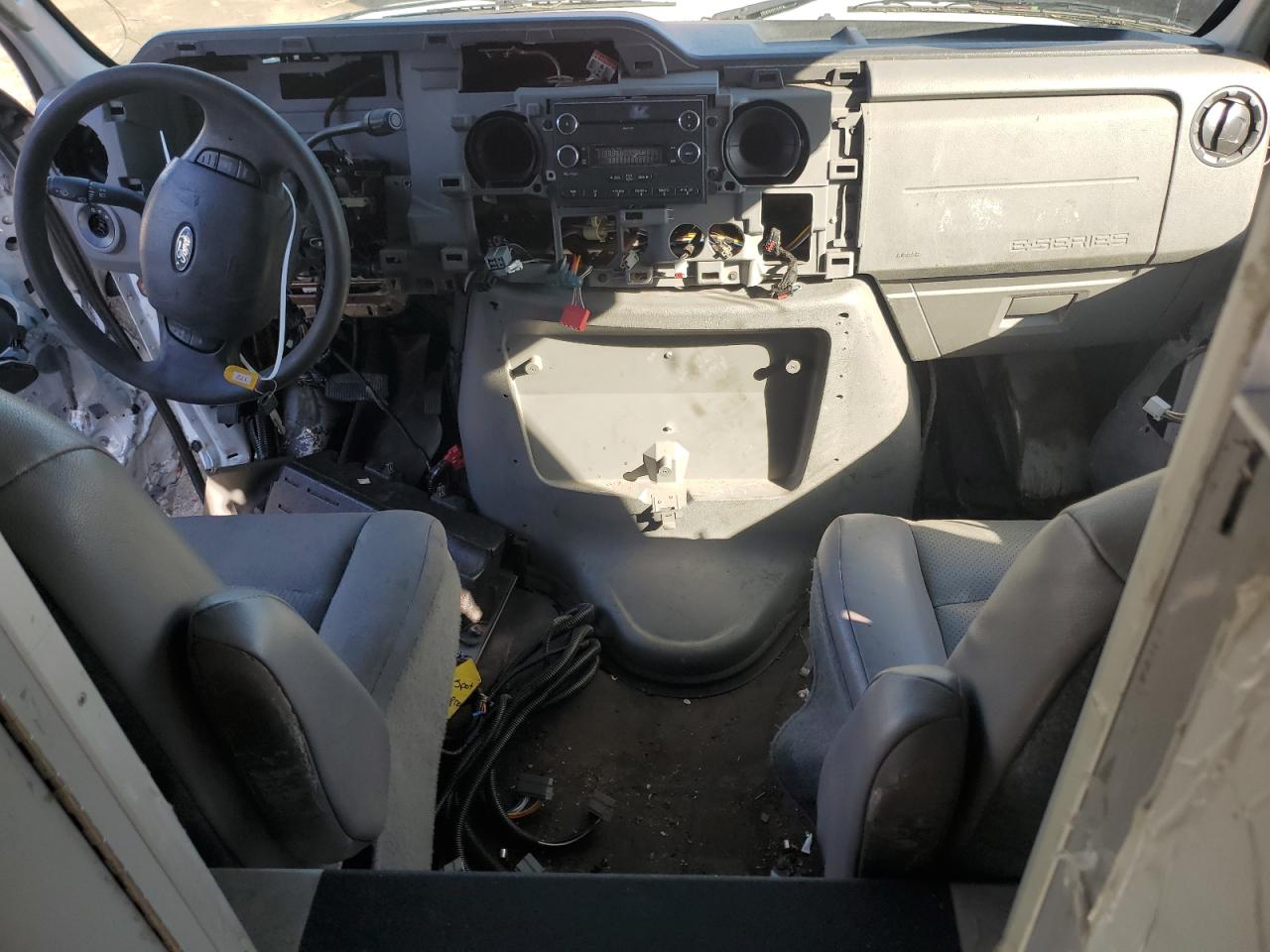 2013 Ford Econoline E350 Super Duty Van VIN: 1FDSS3ELXDDA41558 Lot: 47920554