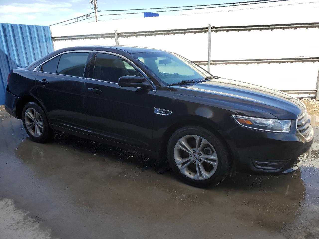 2019 Ford Taurus - Image 4