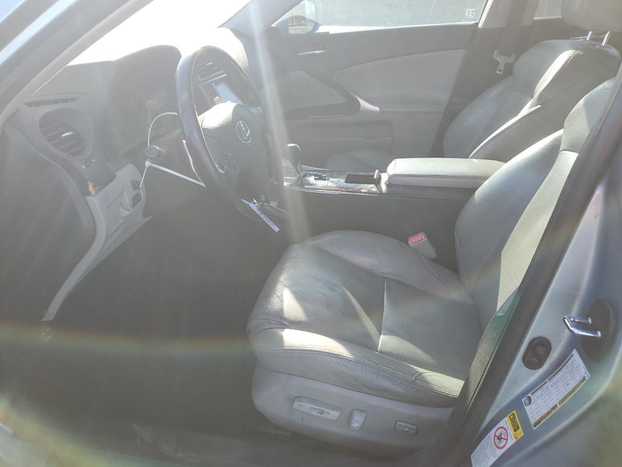 2008 Lexus IS - Image 7