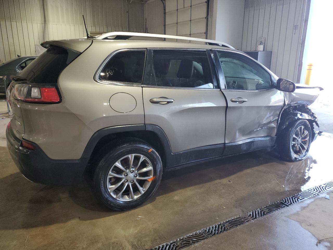 2019 Jeep Grand Cherokee - Image 3