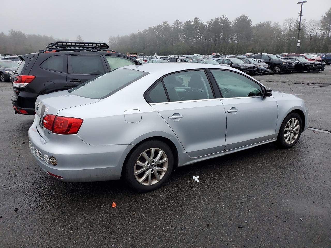 2014 Volkswagen Jetta - Image 3
