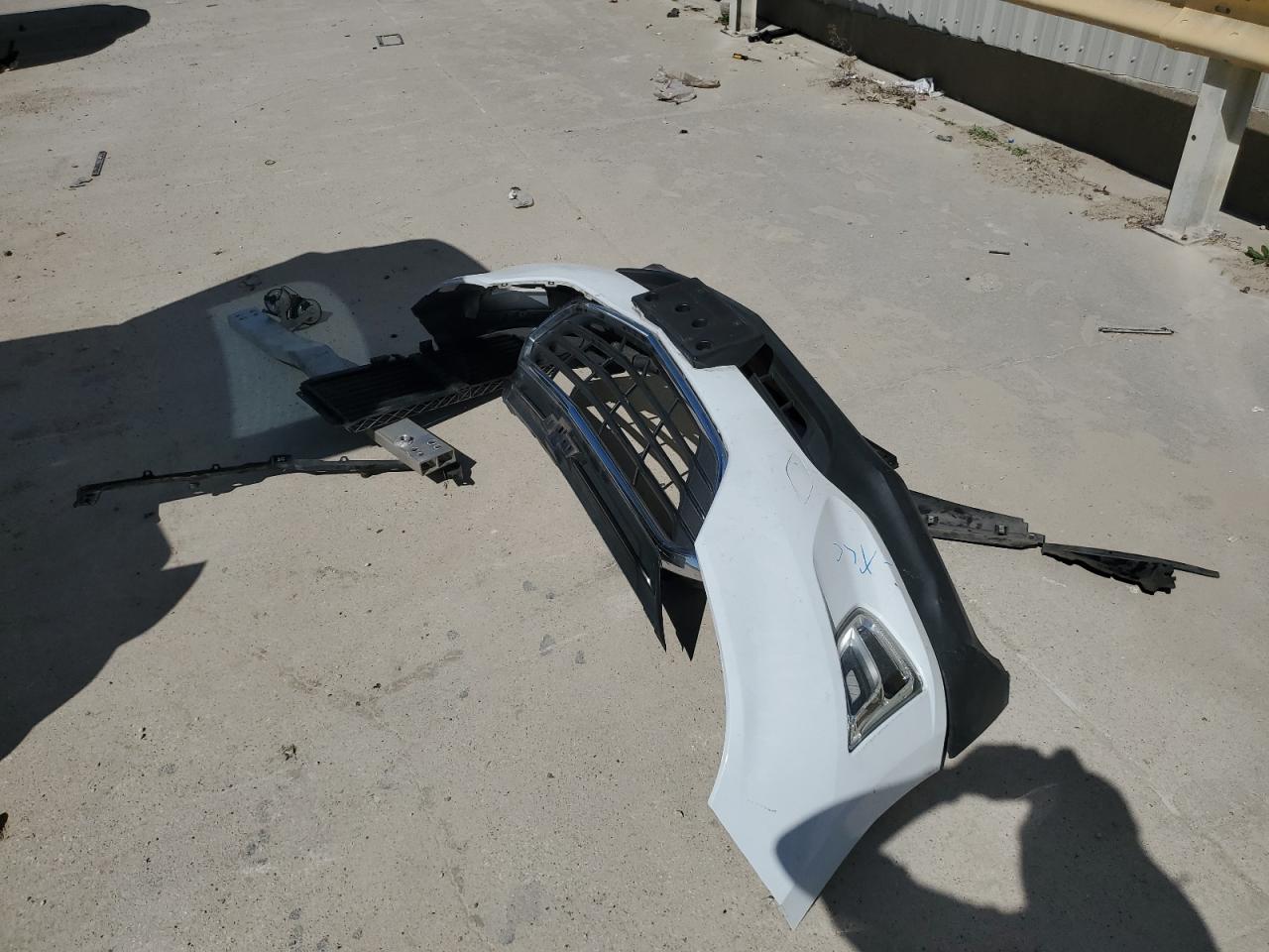 2GNAXHEVXJ6109827 CHEVROLET EQUINOX 2018