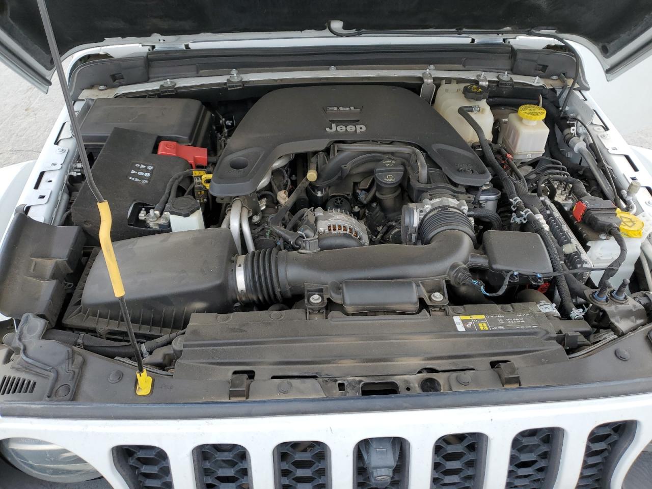 2020 Jeep Gladiator - Image 12