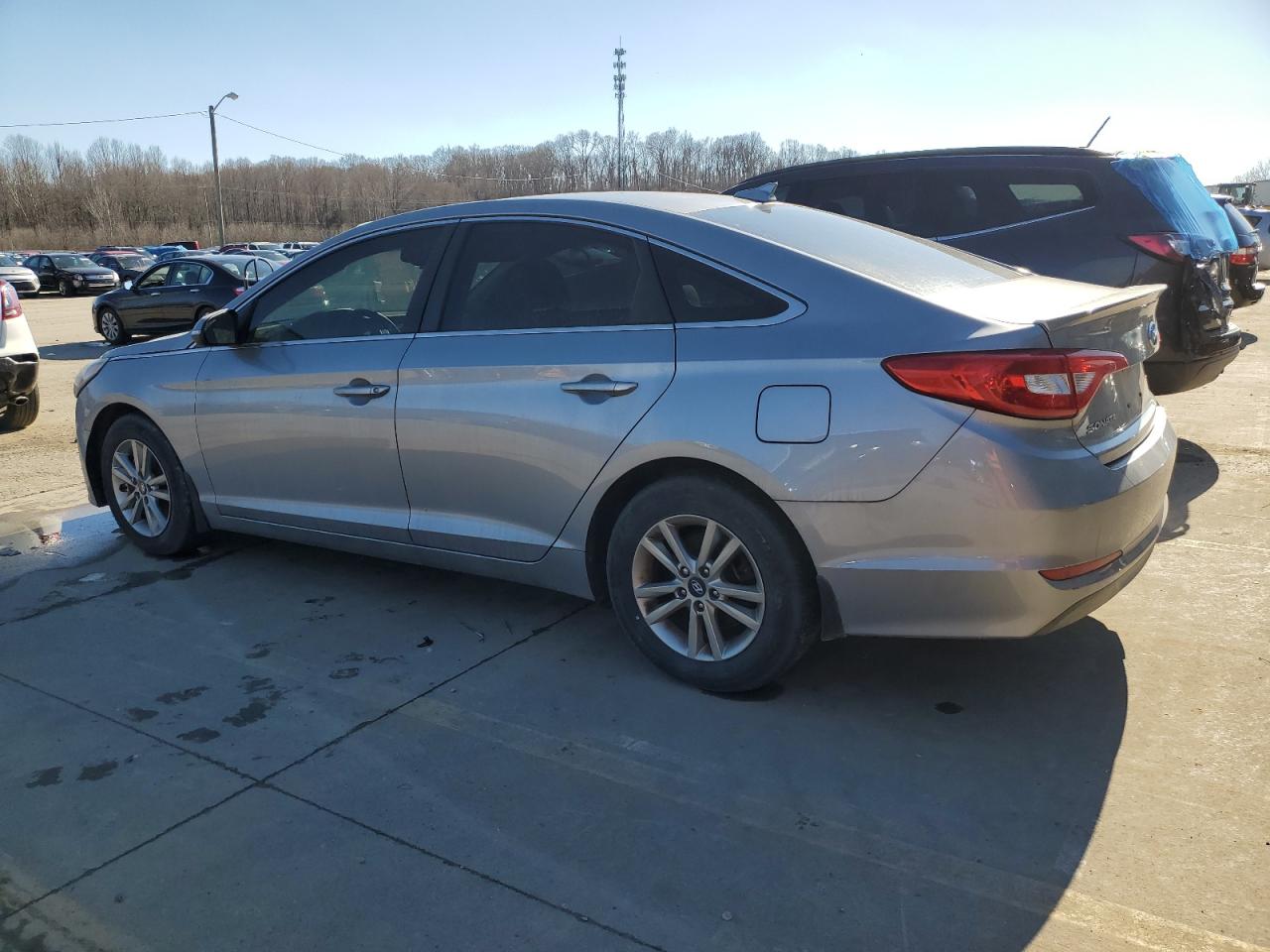 2015 Hyundai Sonata - Image 2