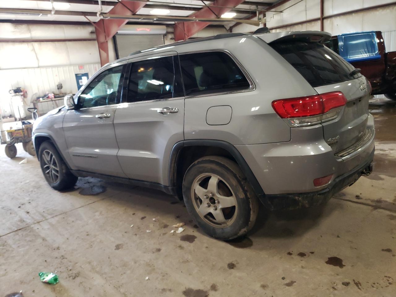 2018 Jeep Grand Cherokee - Image 2