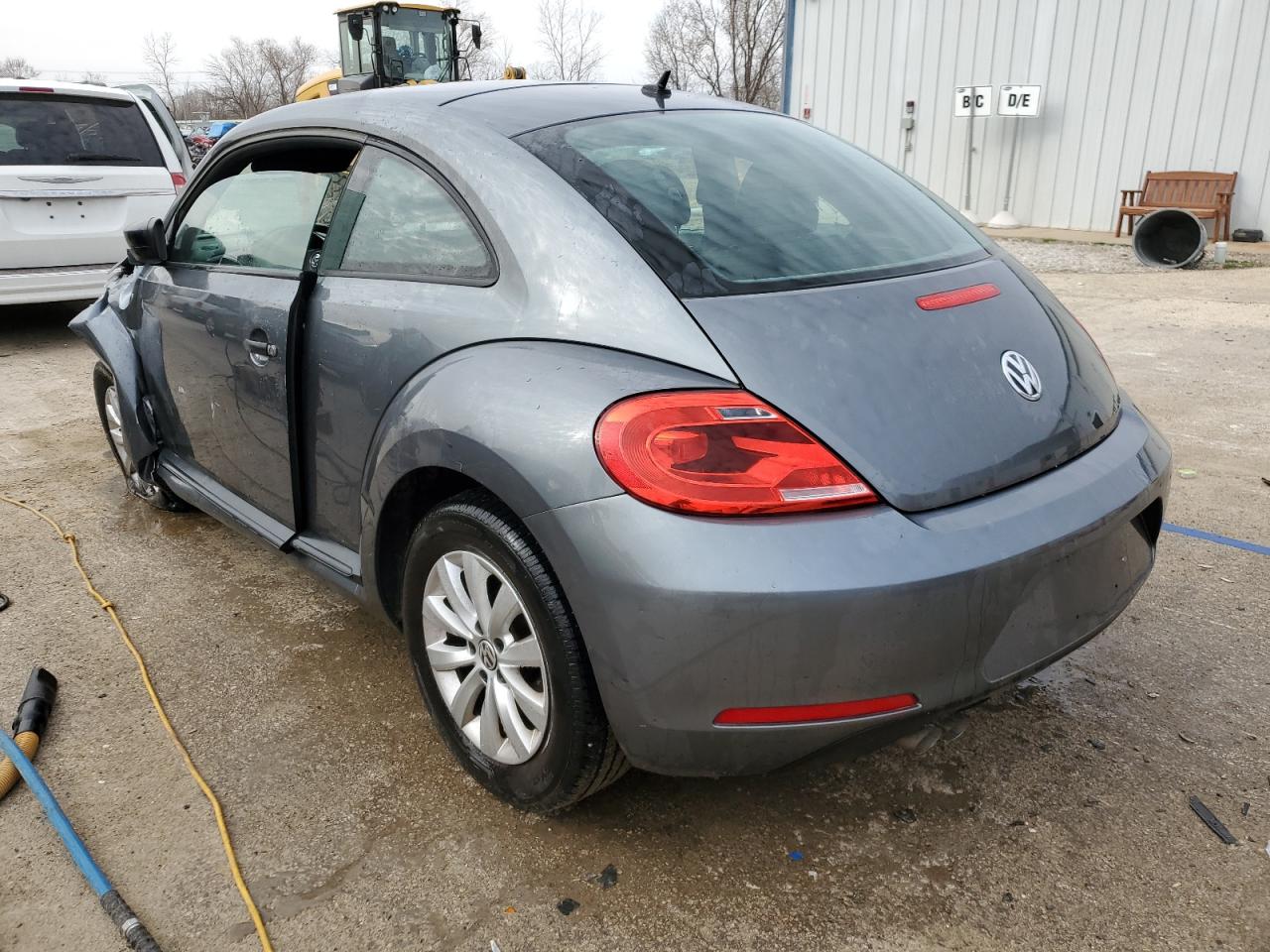 2013 Volkswagen Beetle - Image 2