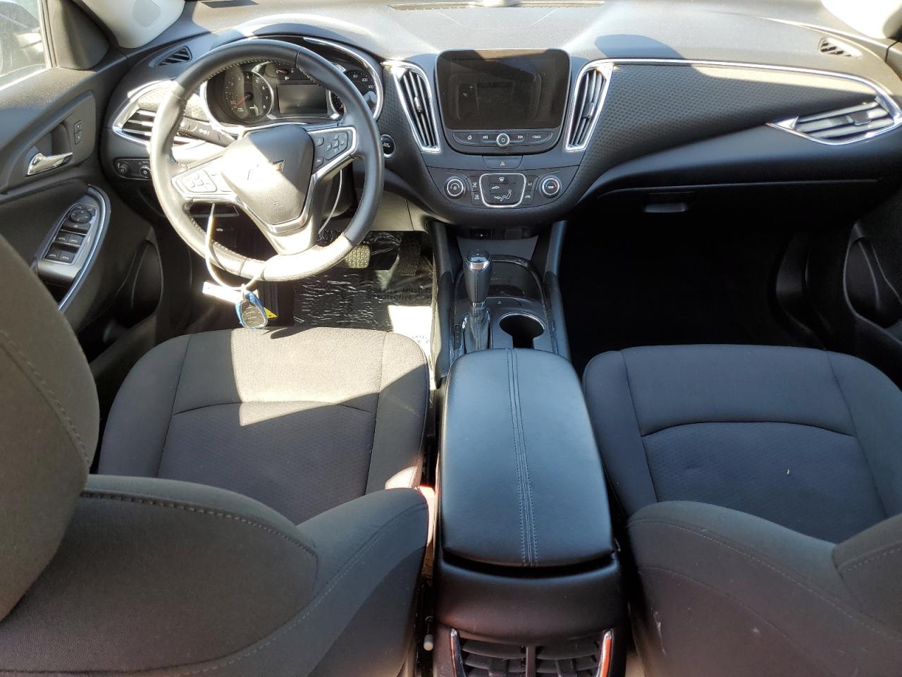1G1ZD5ST8JF191027 CHEVROLET MALIBU 2018