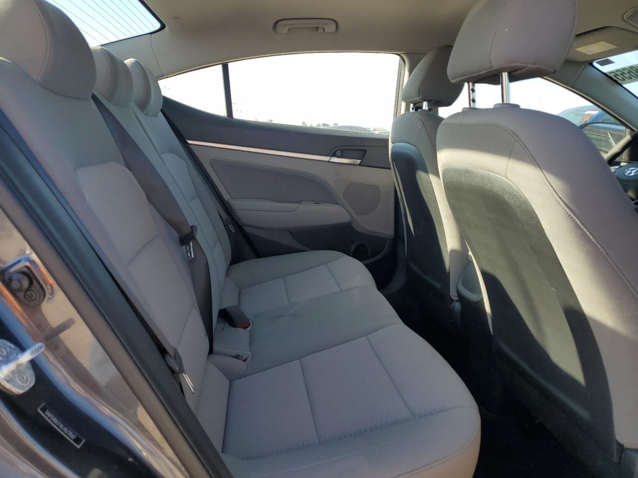 2020 Hyundai Elantra - Image 10
