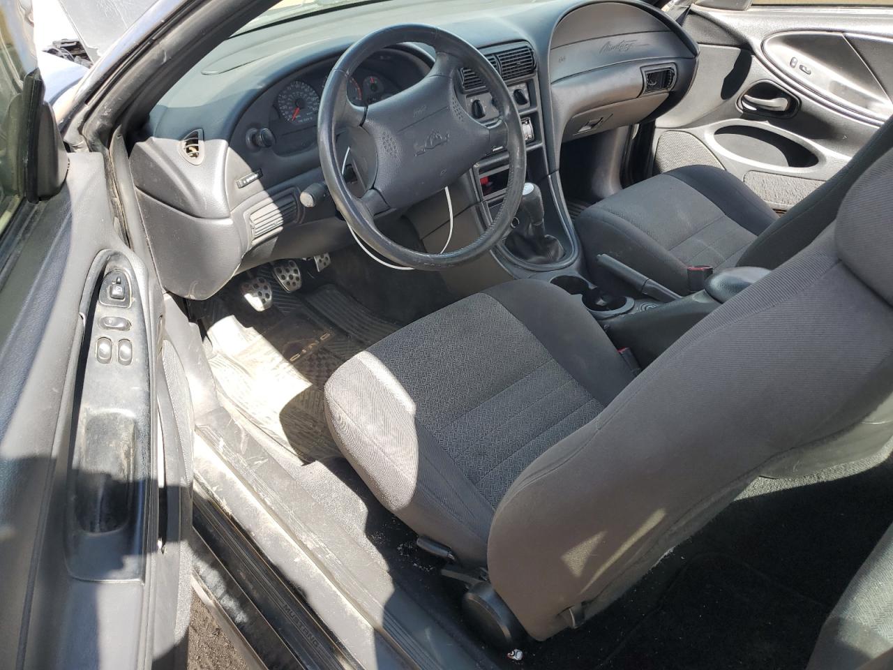 2000 Ford Mustang - Image 8