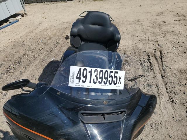  HARLEY-DAVIDSON FL 2022 Два тона