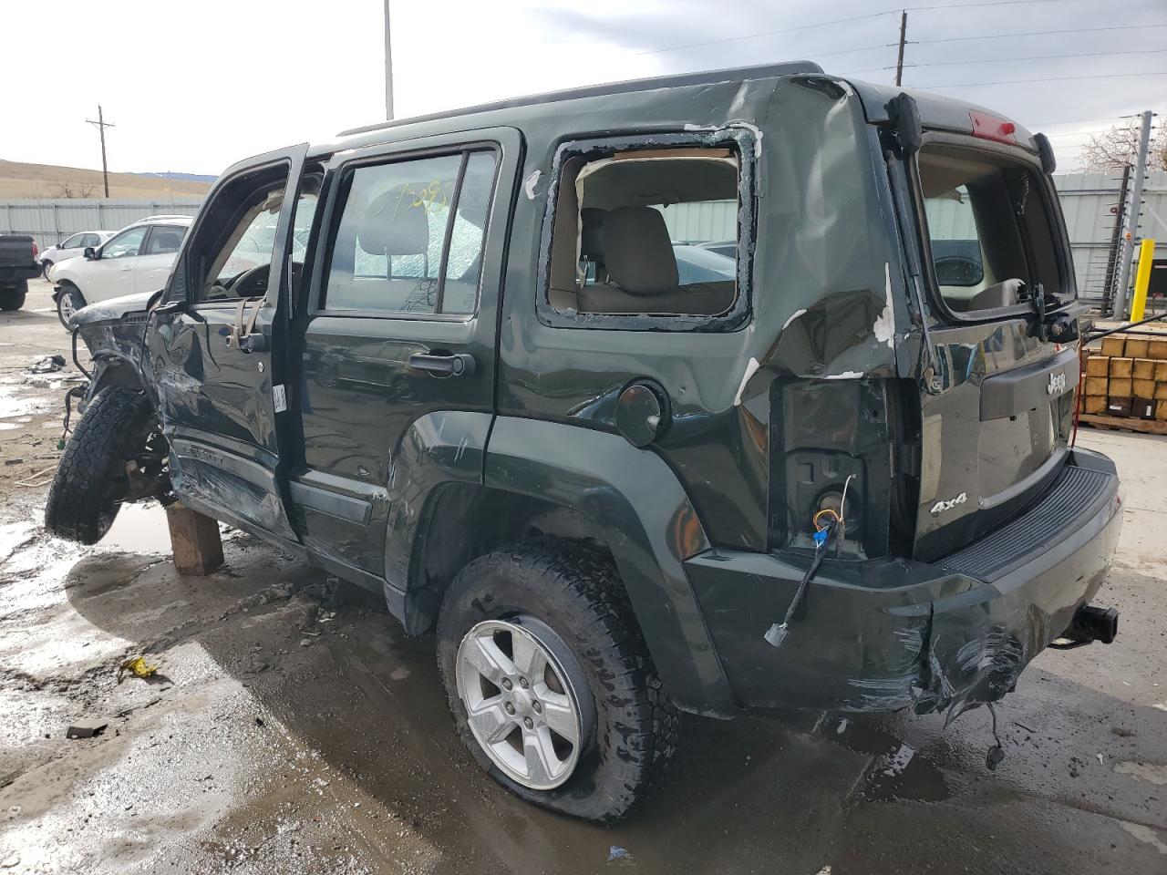 2010 Jeep Liberty (North America) - Image 2