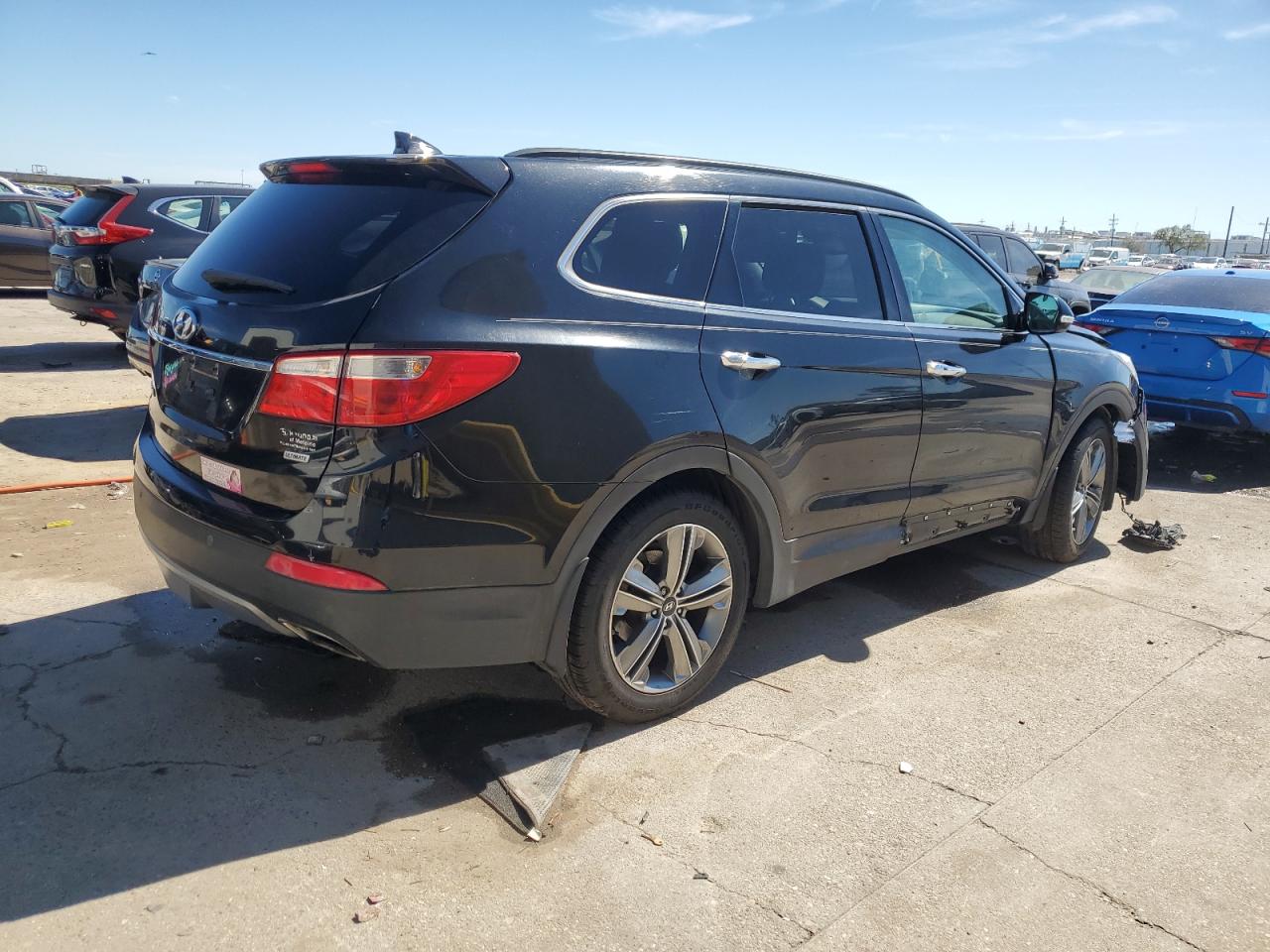 2015 Hyundai Santa Fe - Image 3