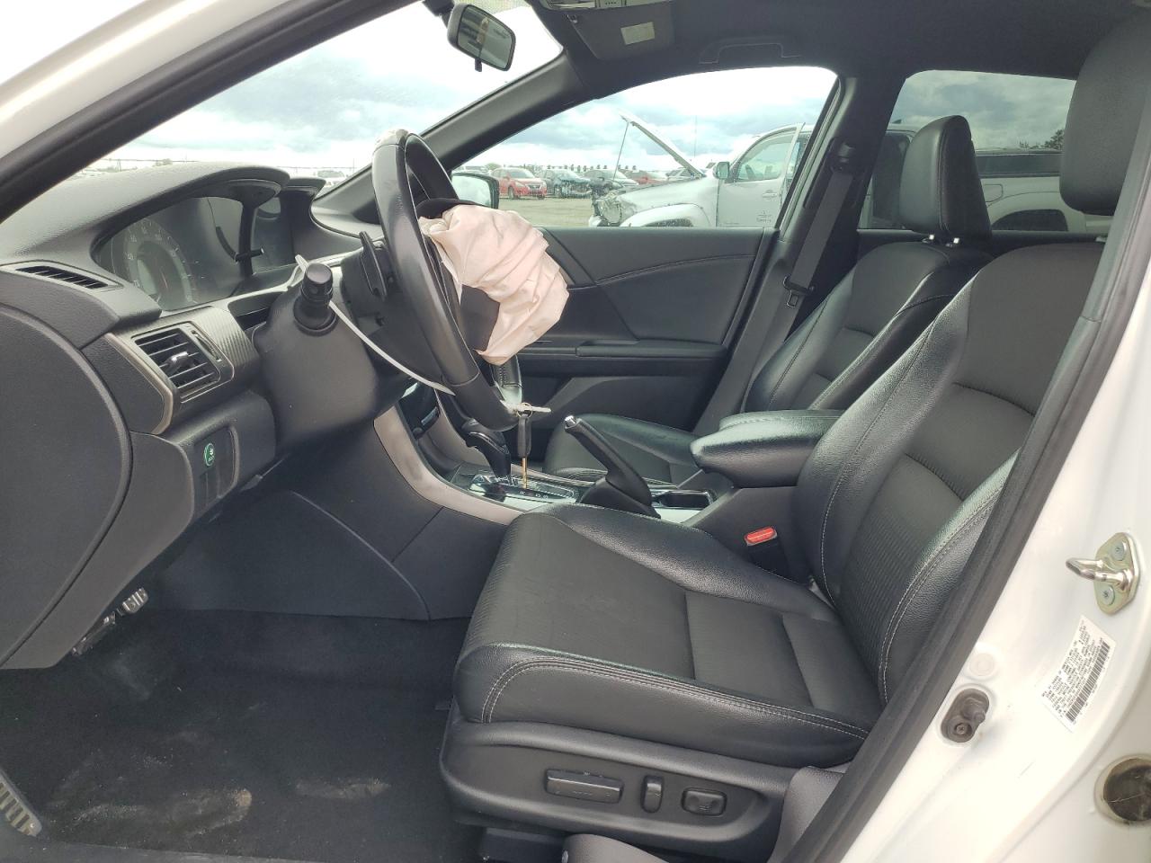 1HGCR2F56HA227007 HONDA ACCORD 2017