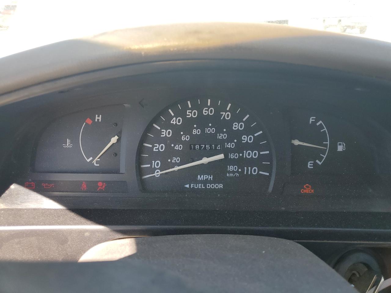 2002 Toyota Tacoma - Image 9
