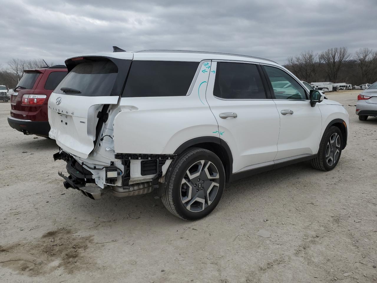2024 Hyundai Palisade - Image 3