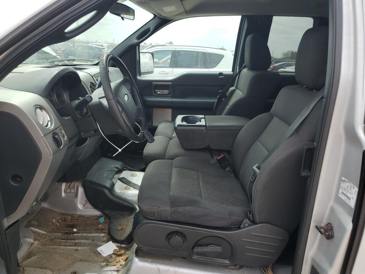 2004 Ford F-150 - Image 7