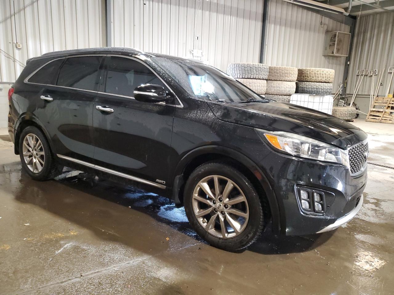 2017 Kia Sorento - Image 4