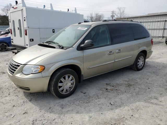 2005 Chrysler Town & Country Touring