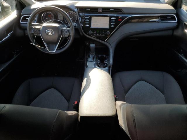  TOYOTA CAMRY 2018 Srebrny