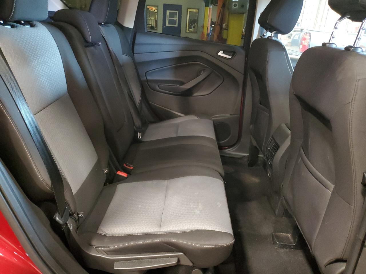 1FMCU9G96HUB67439 FORD ESCAPE 2017