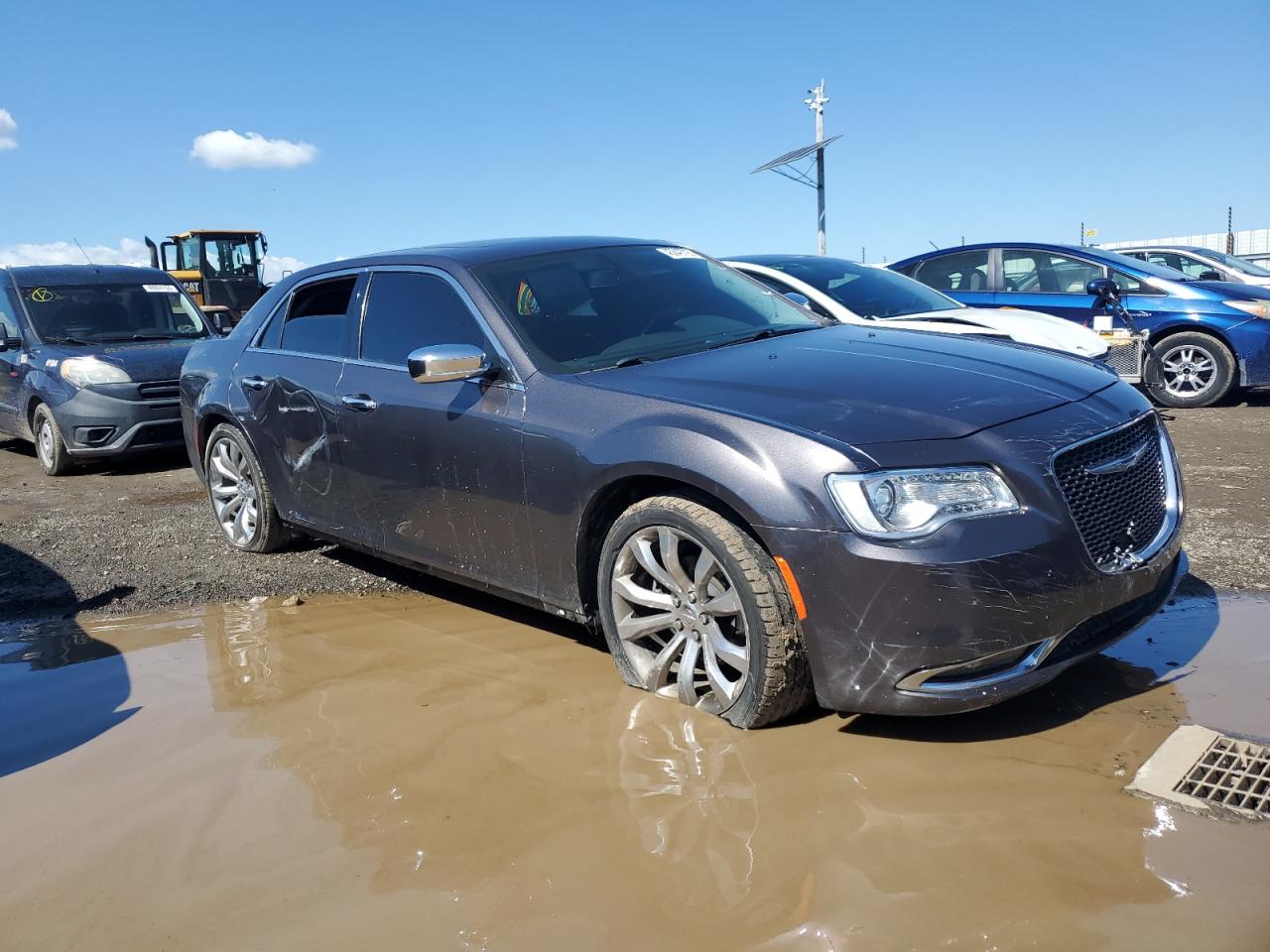 2017 Chrysler 300 - Image 4
