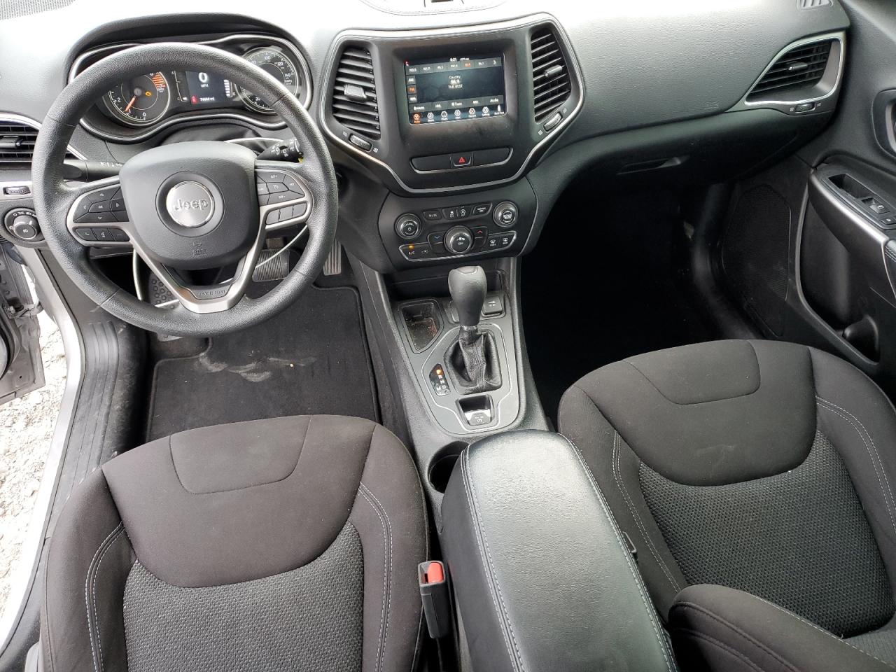 2019 Jeep Grand Cherokee - Image 8