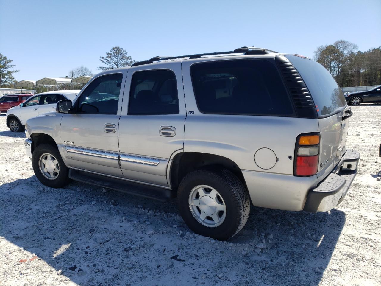 2005 GMC Yukon - Image 2