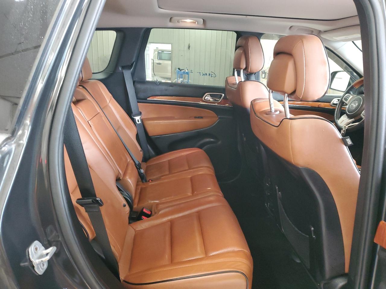 2011 Jeep Grand Cherokee - Image 11