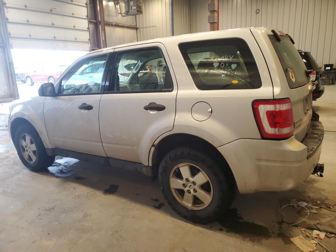 2010 Ford Escape - Image 2