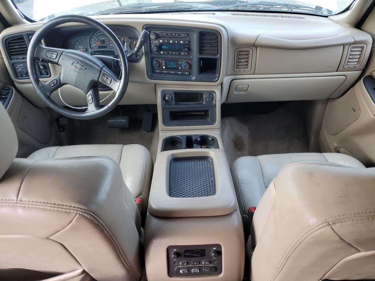 2004 Chevrolet Suburban - Image 8