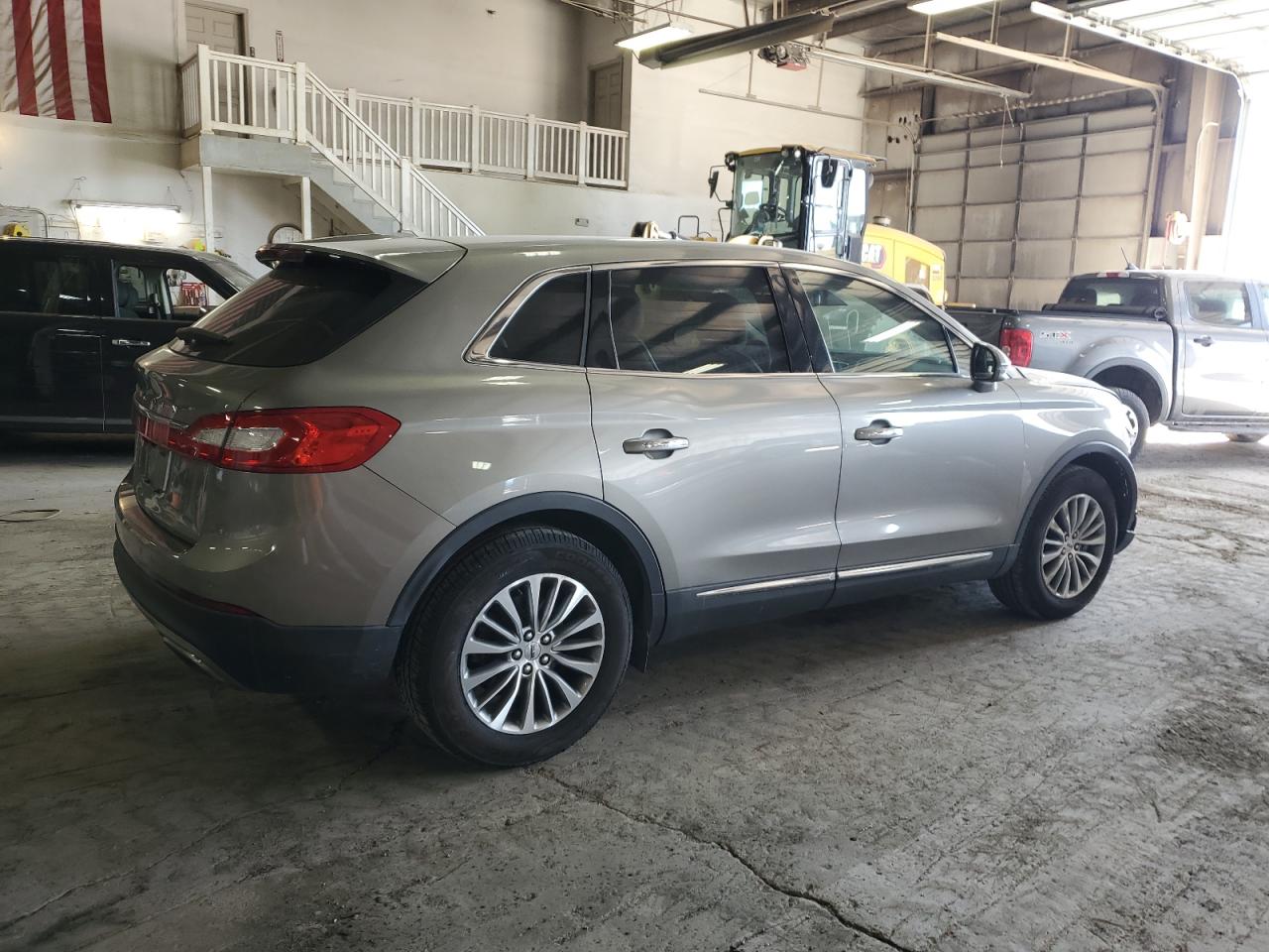 2016 Lincoln MKX - Image 3
