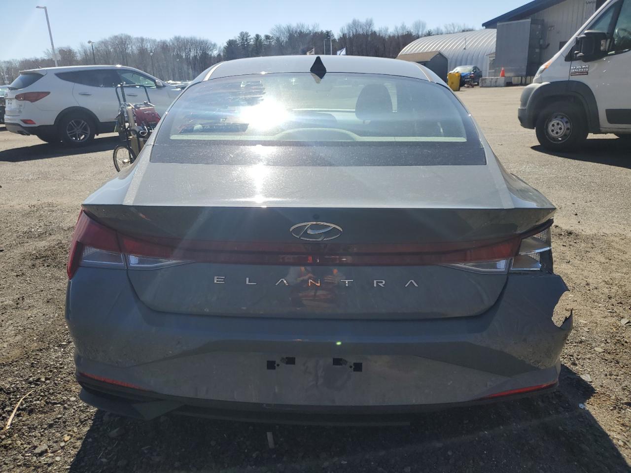 2022 Hyundai Elantra - Image 6