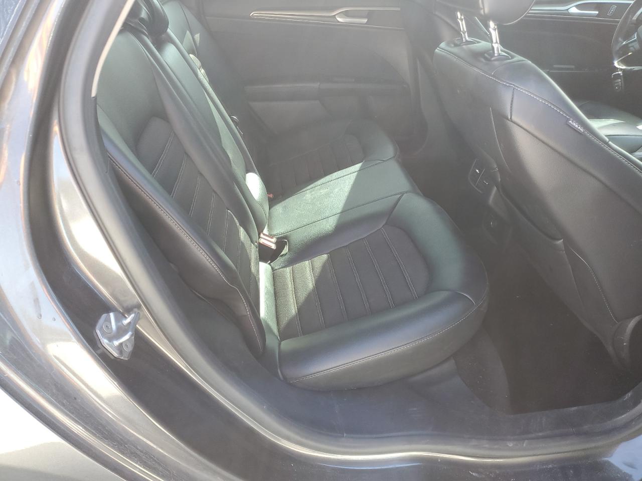 2017 Ford Fusion - Image 10