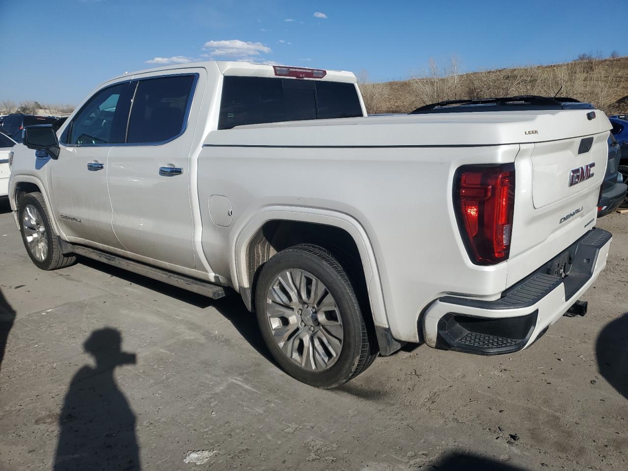 2020 GMC Sierra - Image 2