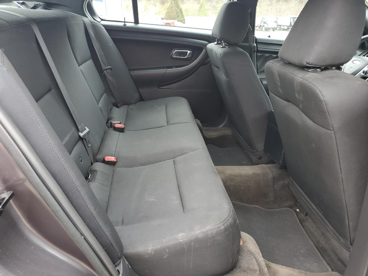 2015 Ford Taurus - Image 10