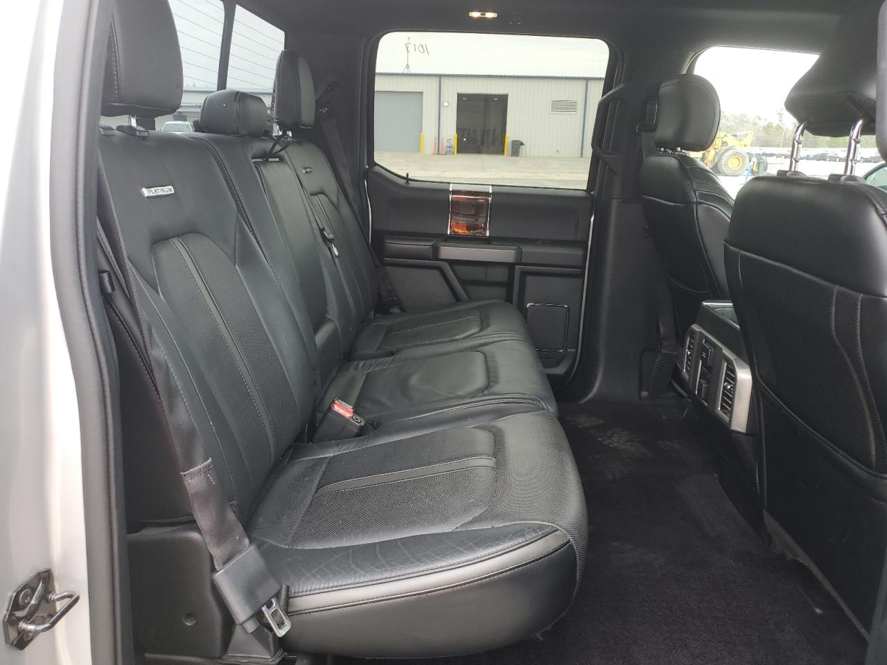 2015 Ford F-150 - Image 10