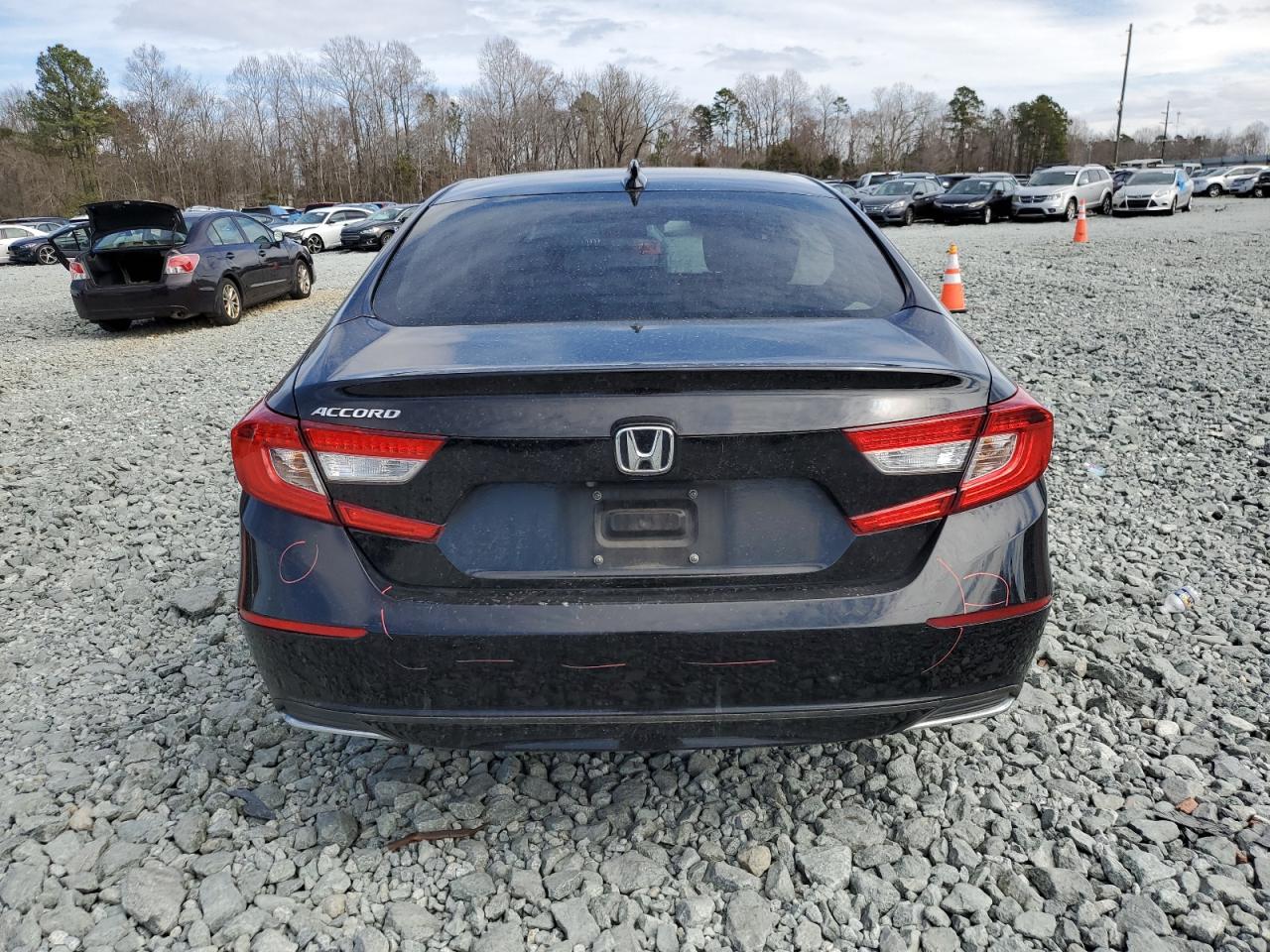 1HGCV1F44JA113767 HONDA ACCORD 2018