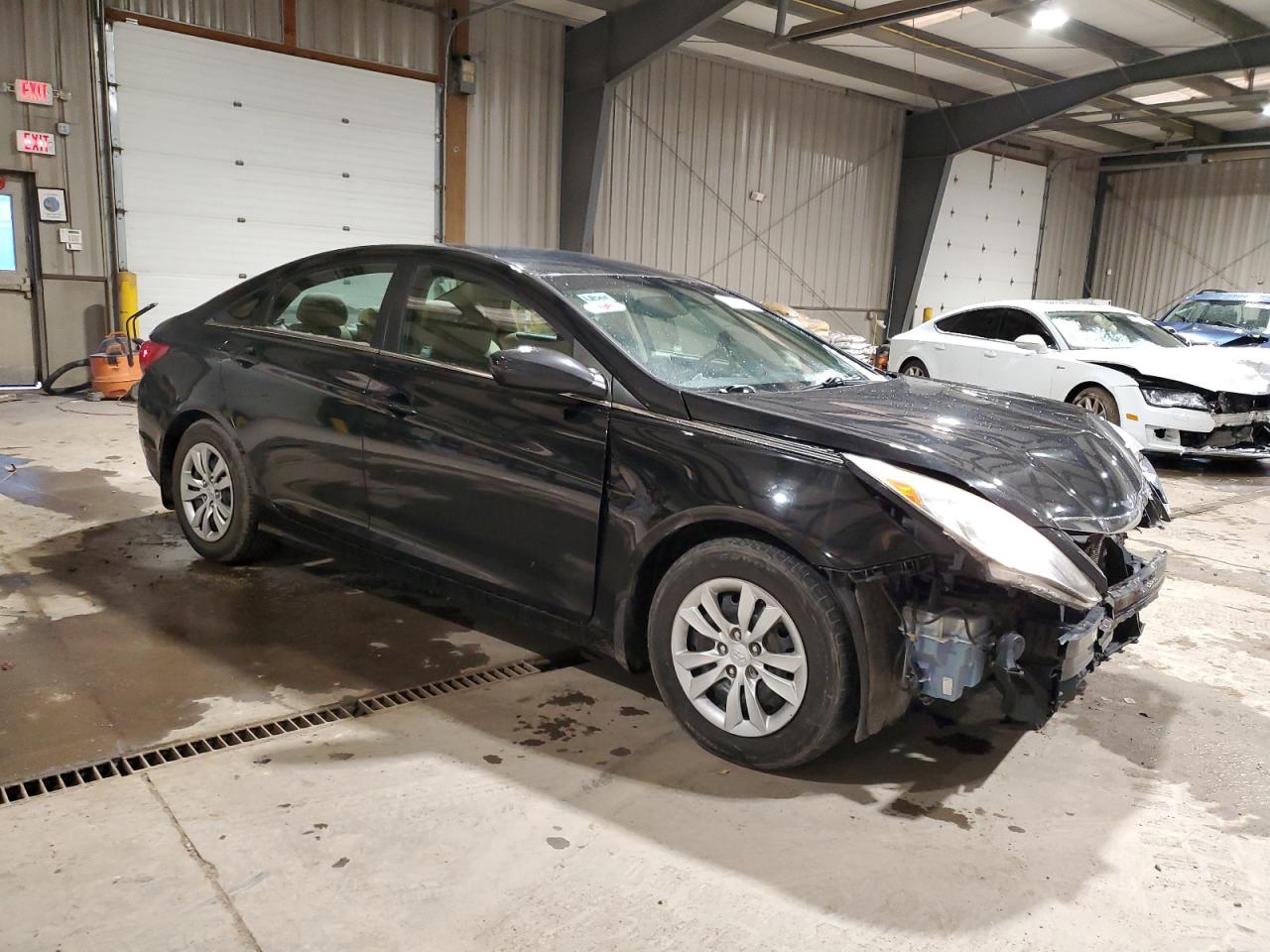 2012 Hyundai Sonata - Image 4