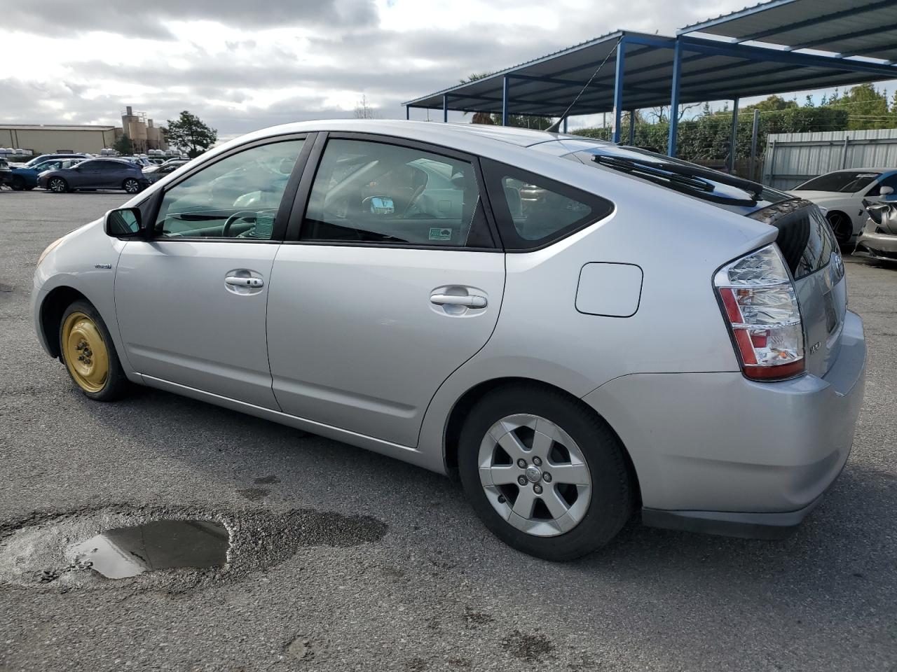 2009 Toyota Prius - Image 2