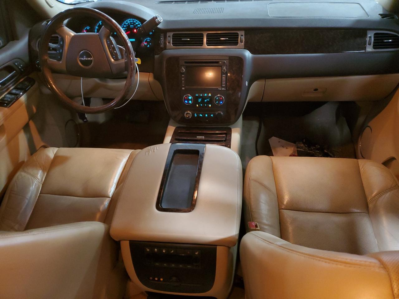 2010 GMC Yukon - Image 8
